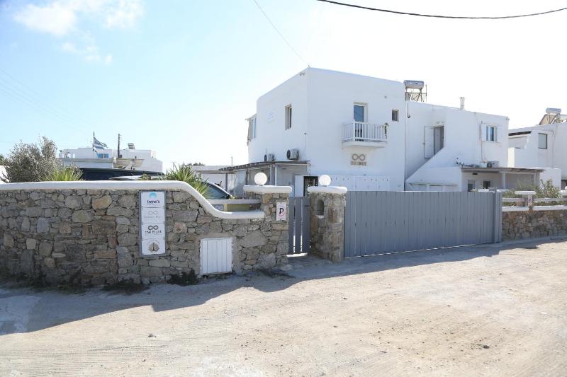 Maisonette (3 Adults) image 3