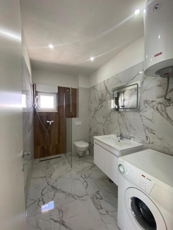 Apartment image 4