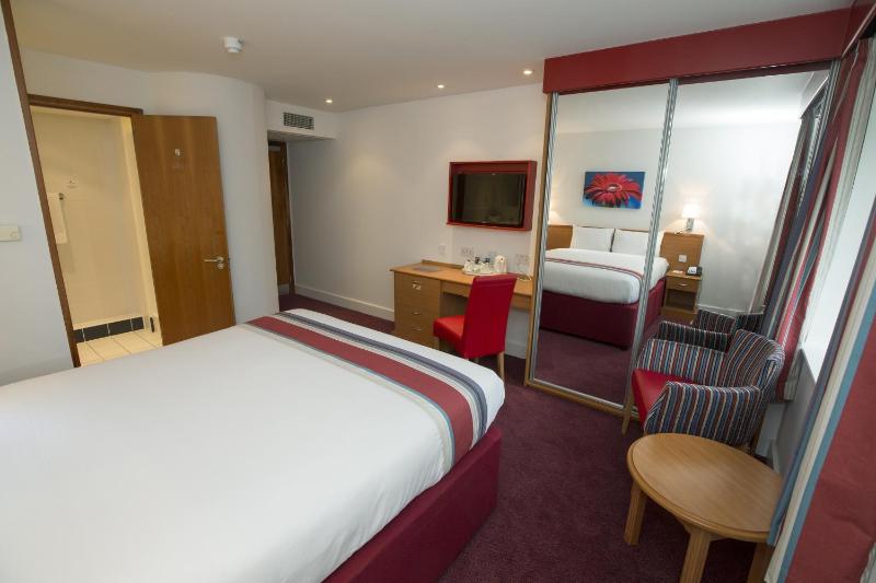 Double Room image 2