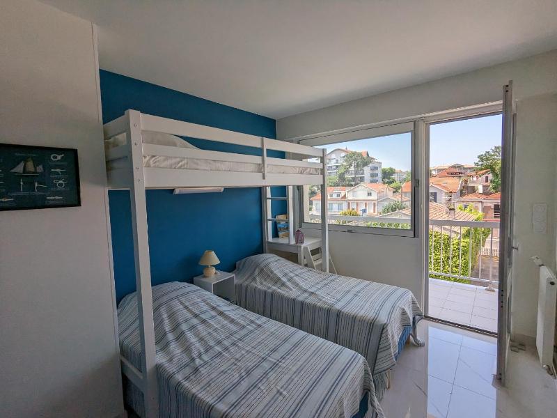 Grand T3 avec 2 terrasses et accès direct plage - FR-1-420-129 - image 3