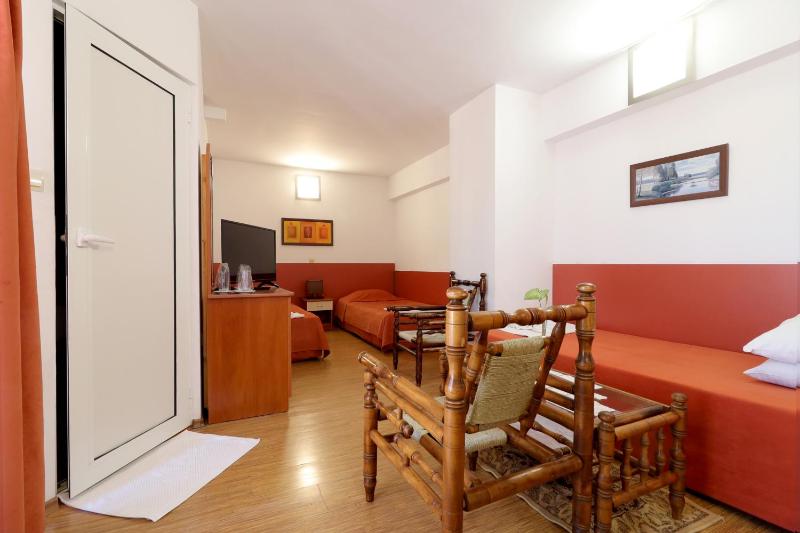 Triple Room image 4