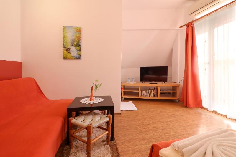 Double or Twin Room image 4