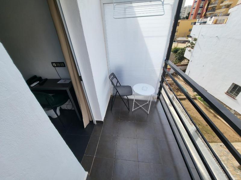 Single Room image 3