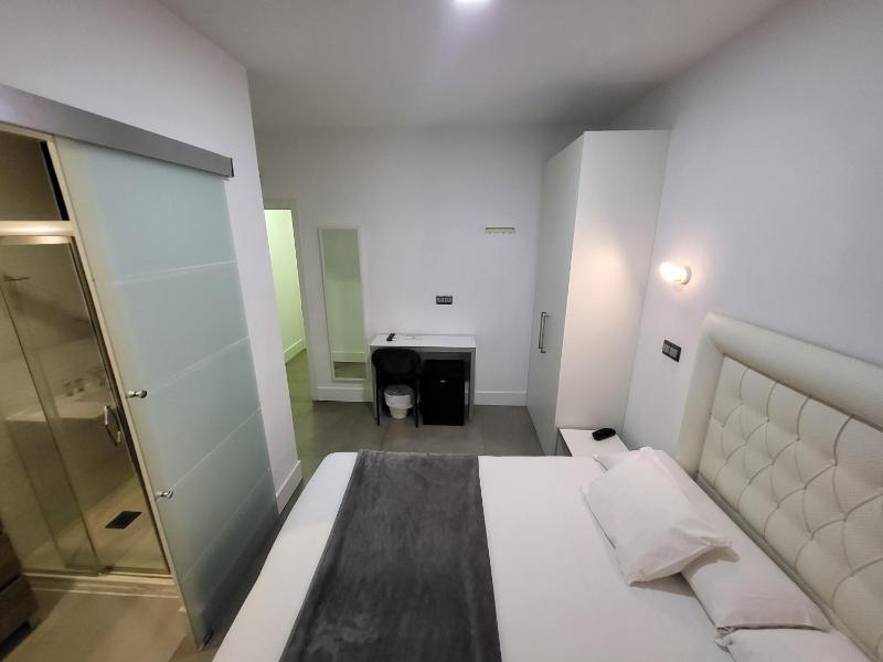 Double or Twin Room with Sea View and Terrace image 4