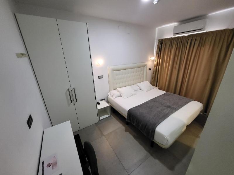  Double or Twin Room with Sea View and Terrace image 1