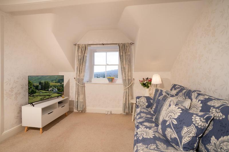 Barnes Fell Apartments - image 16