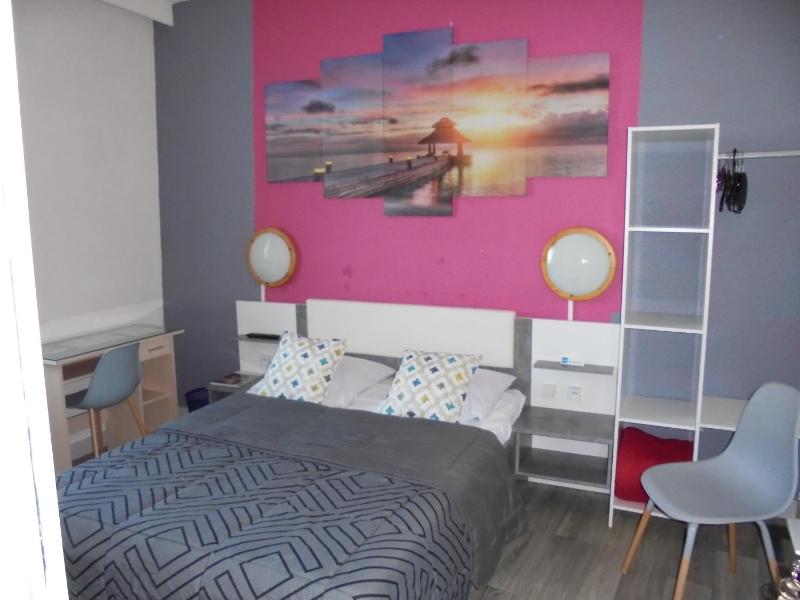 Double Room image 1