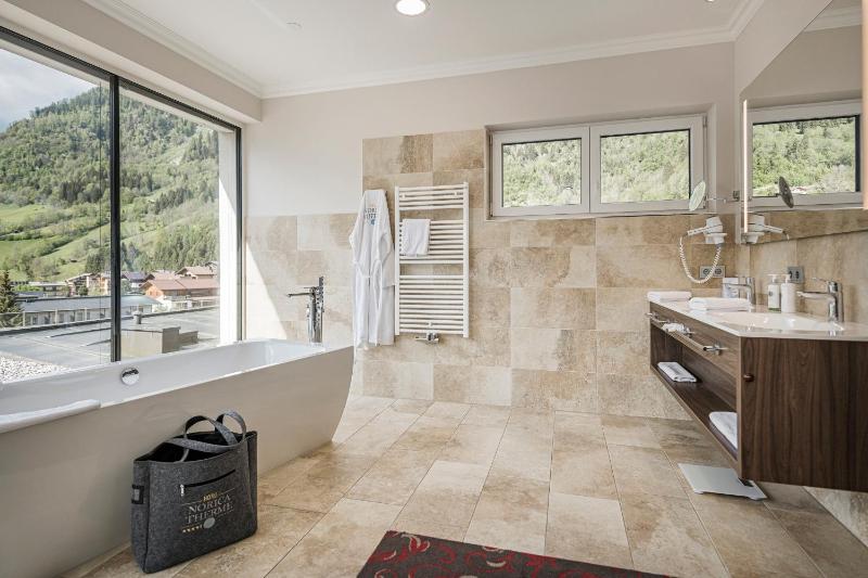 Sky Suite - Free access to Alpentherme image 1