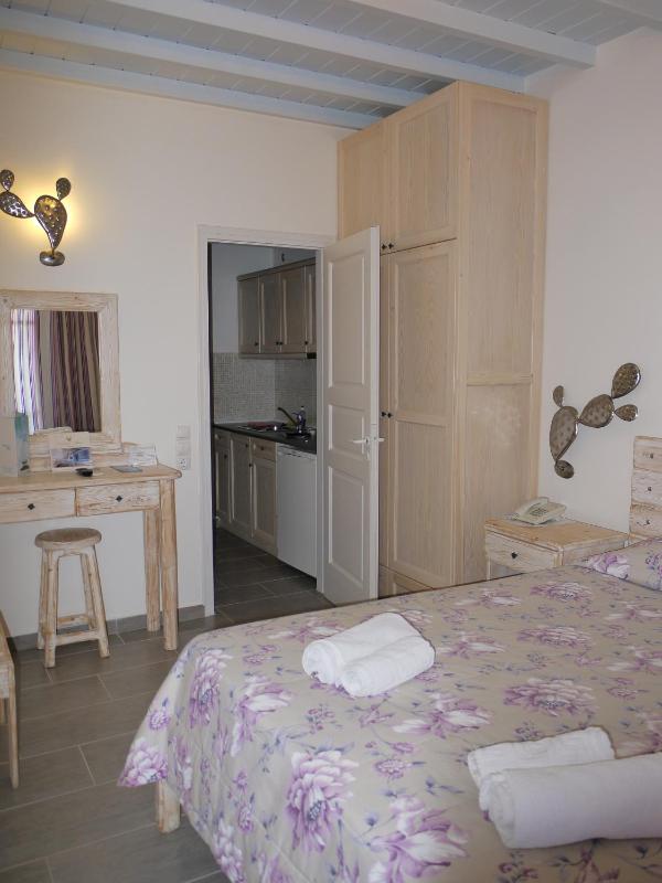 Two Bedroom Suite with Sea View image 3