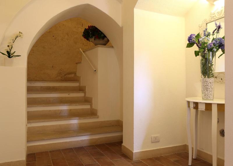 Junior Suite with Balcony image 3
