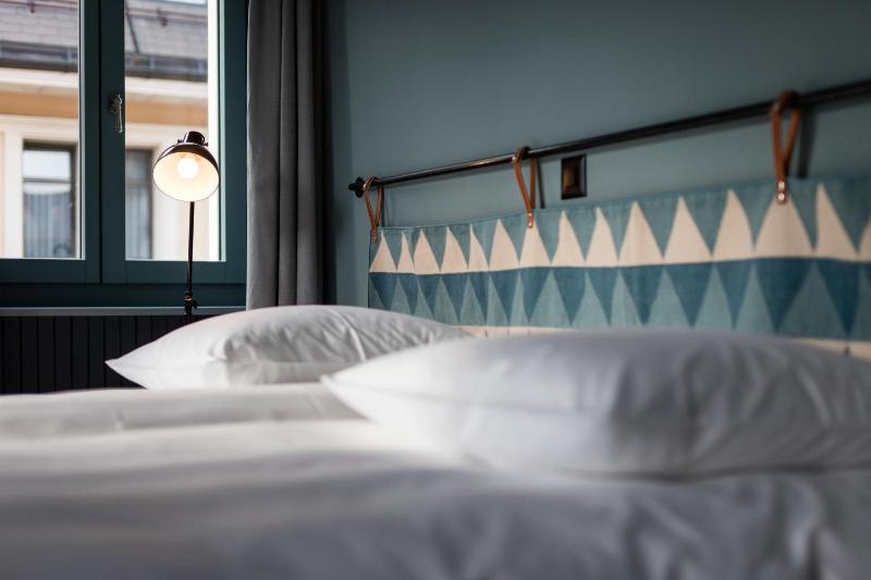 Deluxe Double or Twin Room image 1