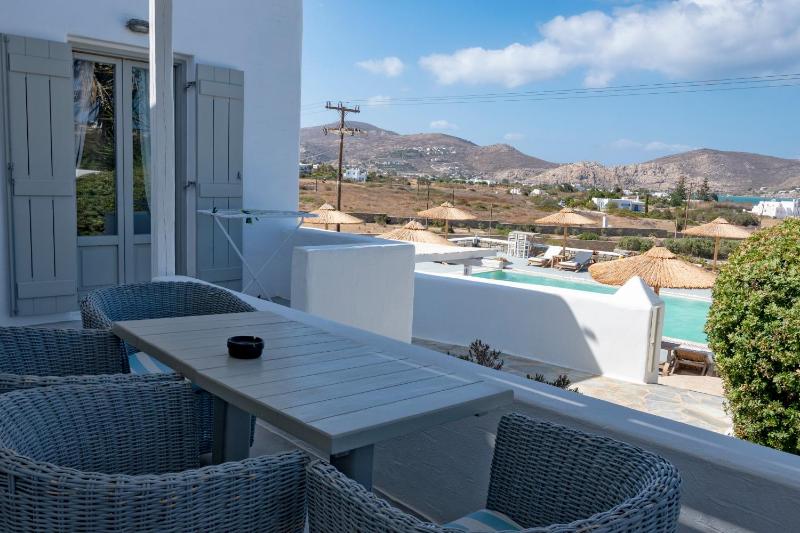 Executive Two-Bedroom Suite with Sea View image 3