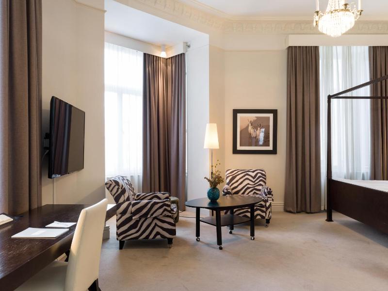 Junior Suite image 1