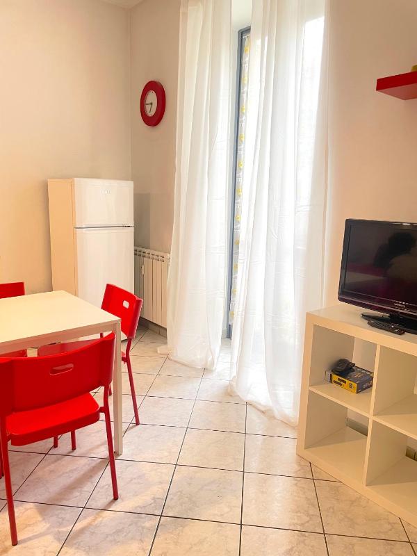 Studio Apartment image 3