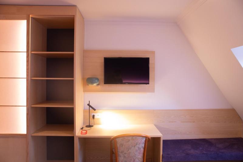 Superior Double Room image 3