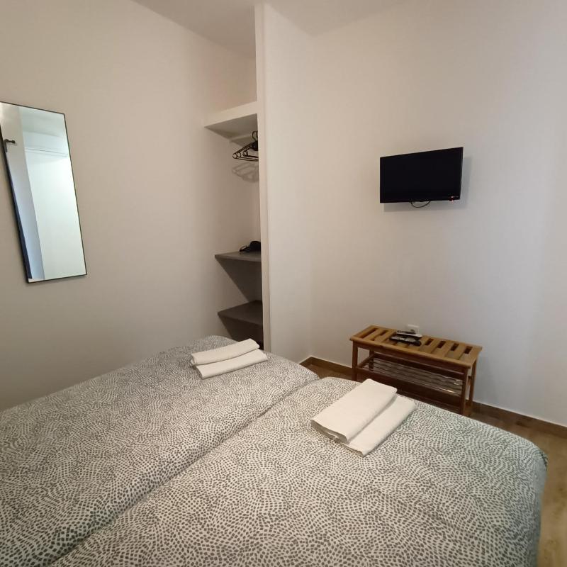 Double Room with Private Bathroom image 4