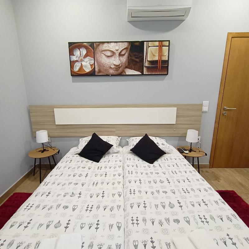 Double Room with Private Bathroom image 1