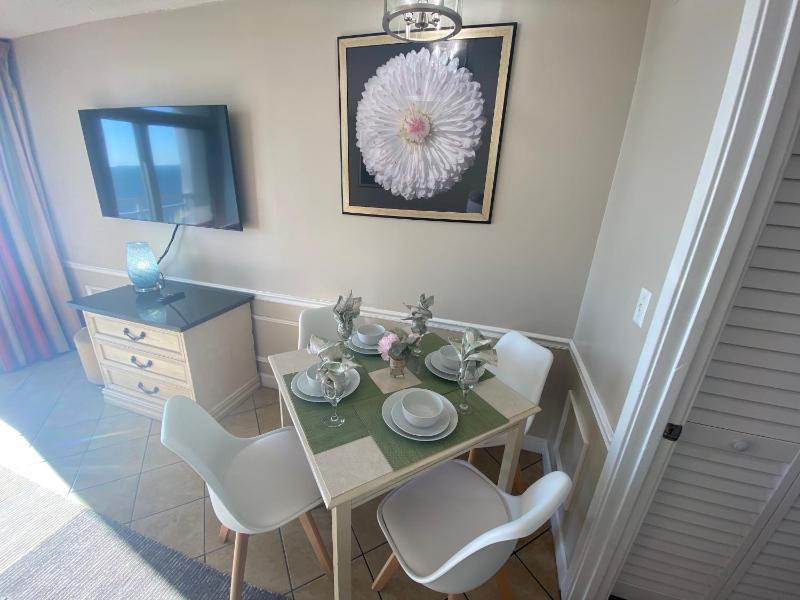 Camelot By The Sea Ocean Front Condo - image 42