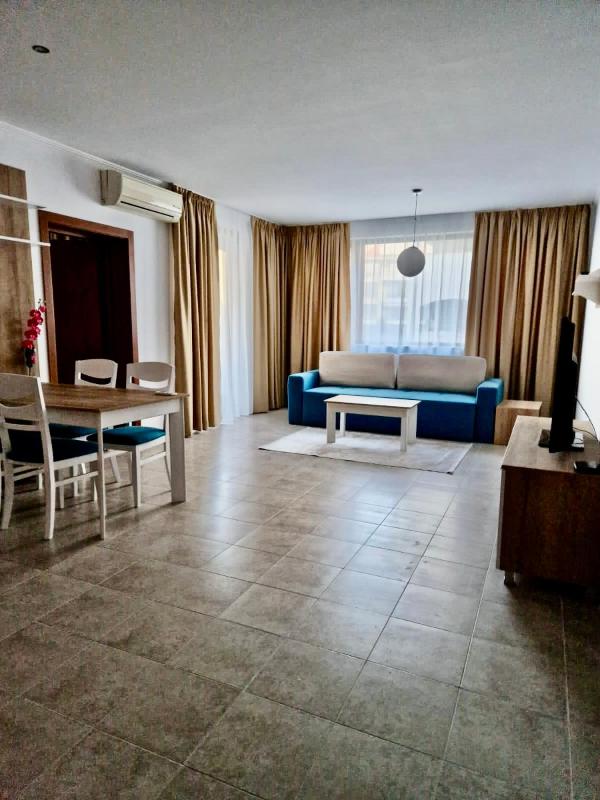 One-Bedroom Suite image 1