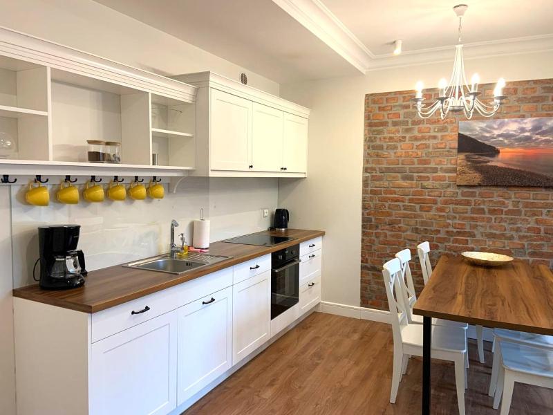 Villa Allegra Apartamenty z ogrodem i salą zabaw darmowy parking i leżaki 5minut do morza - image 40