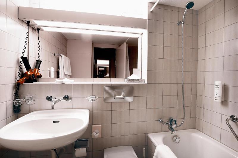 Standard Double or Twin Room image 2
