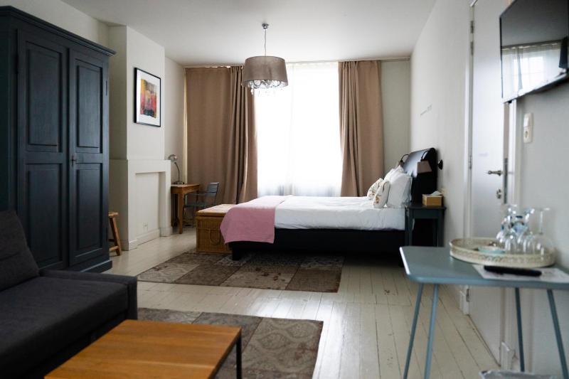 Rural Suite image 4