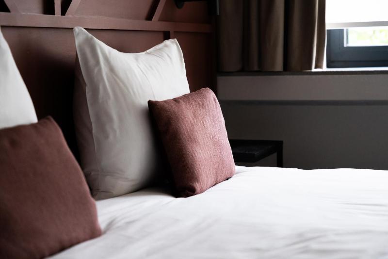 Modern Double or Twin Room image 1