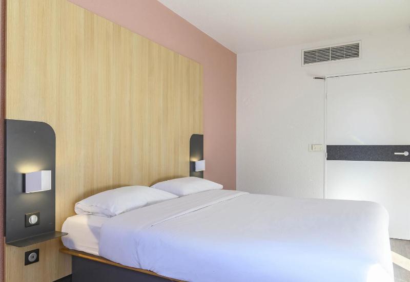 Double Room - Disability Access image 1