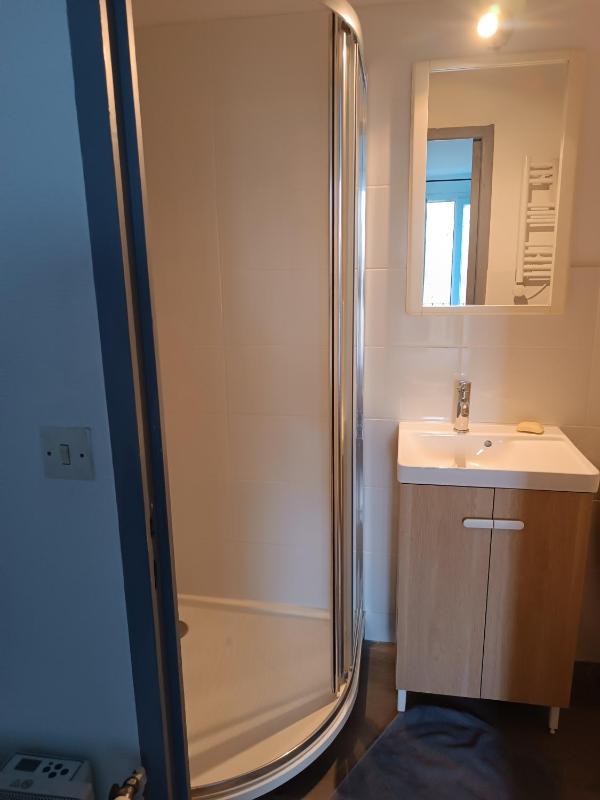 Double Room with Private Bathroom image 1