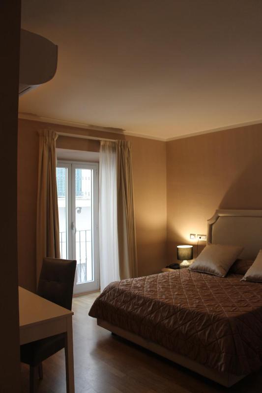 Standard Family Room image 3