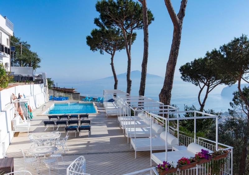 Two-Bedroom Apartment with Terrace and Sea View image 3