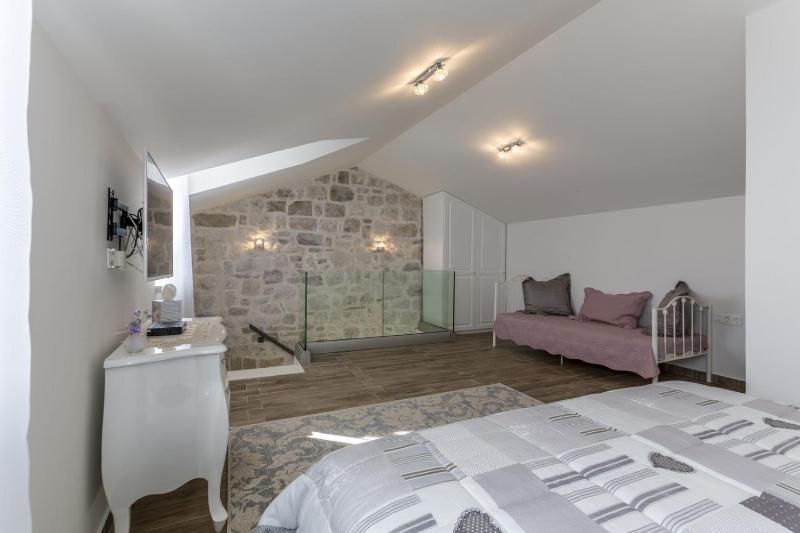 Luxury villa Libar near Split heated pool - image 12