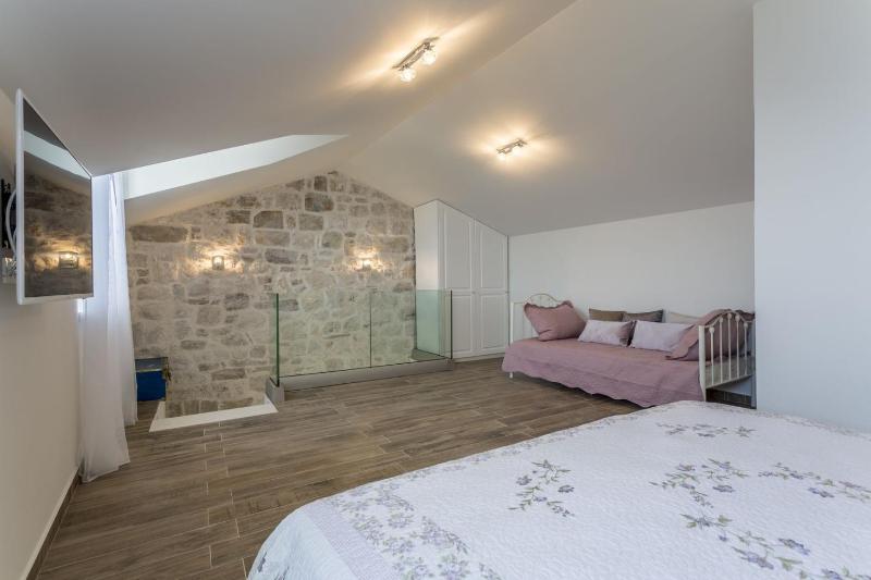 Luxury villa Libar near Split heated pool - image 18