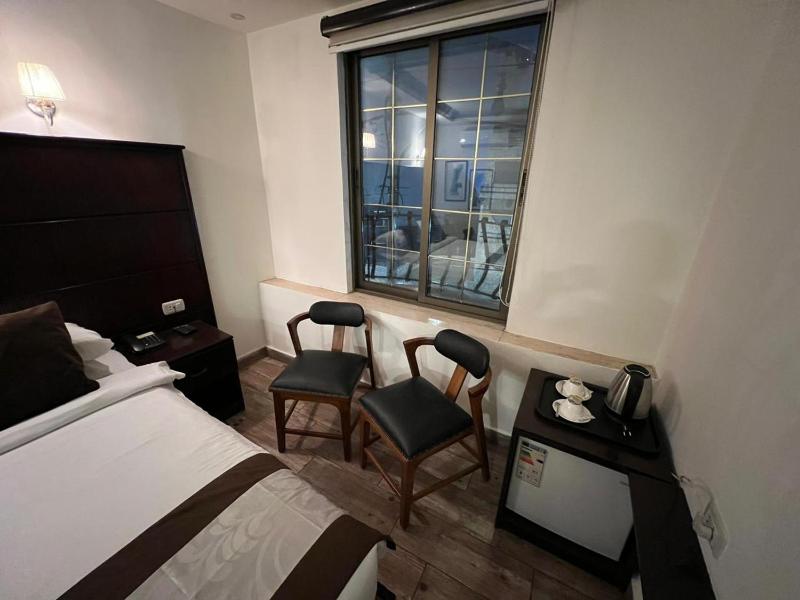 LB Hotel - image 15