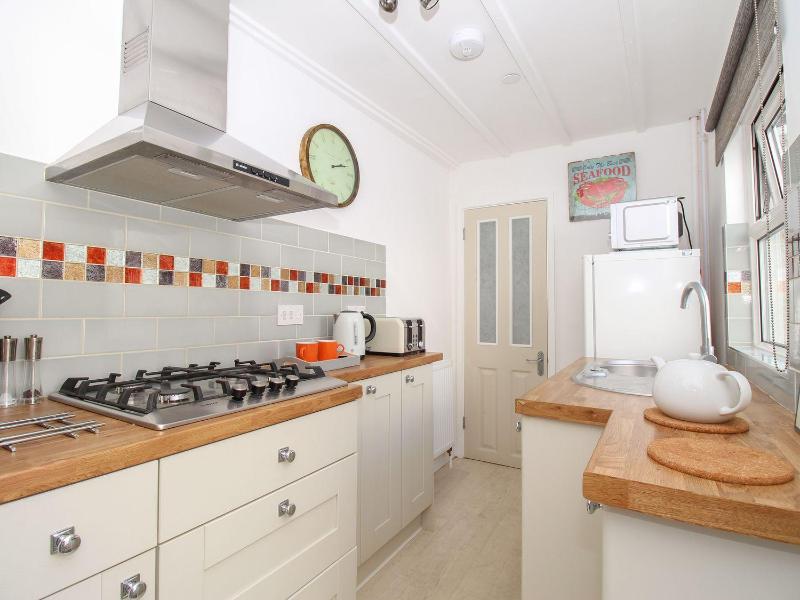 Little Gull Cottage - image 12