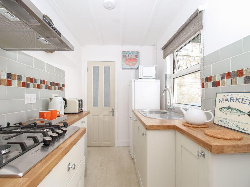 Little Gull Cottage - image 10