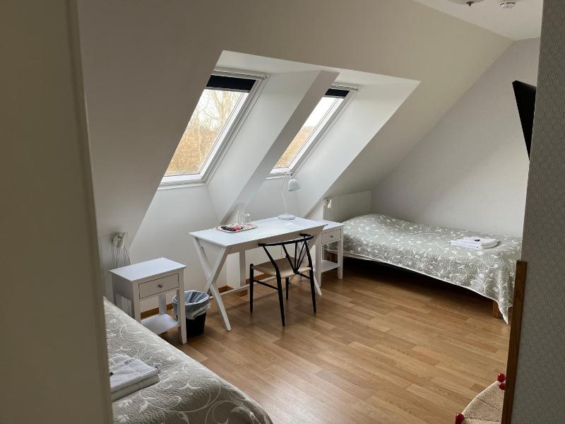 Double Room with Private Bathroom image 2