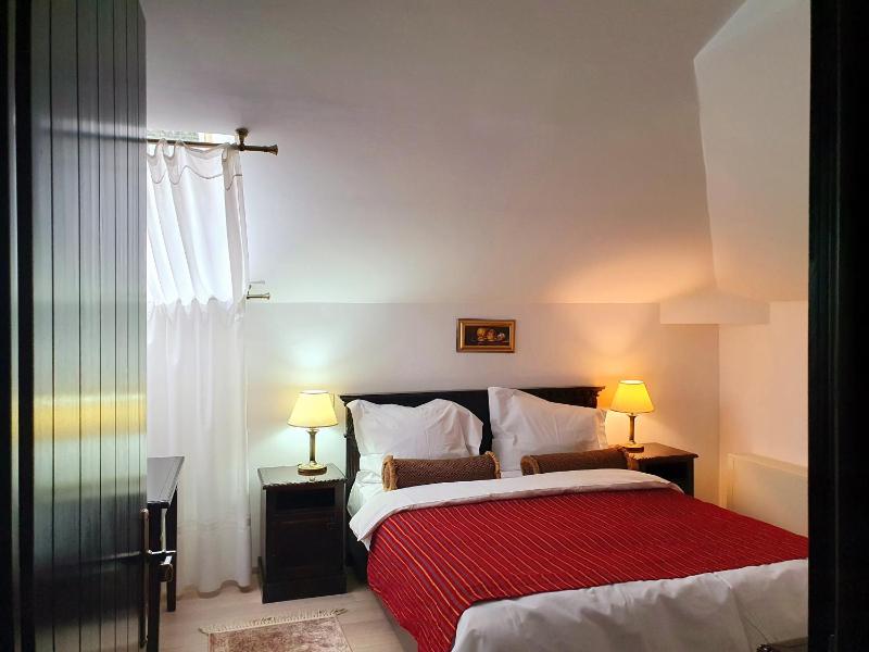 Standard Double Room Attic image 2