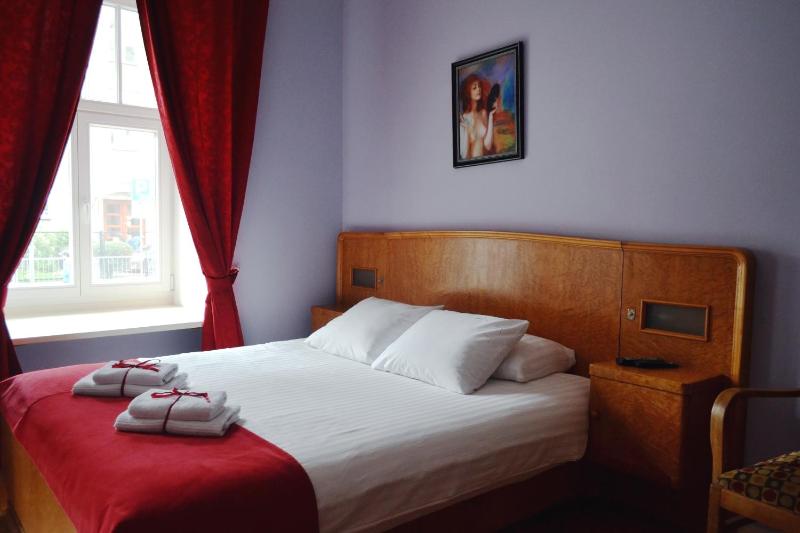 Standard Double Room image 1