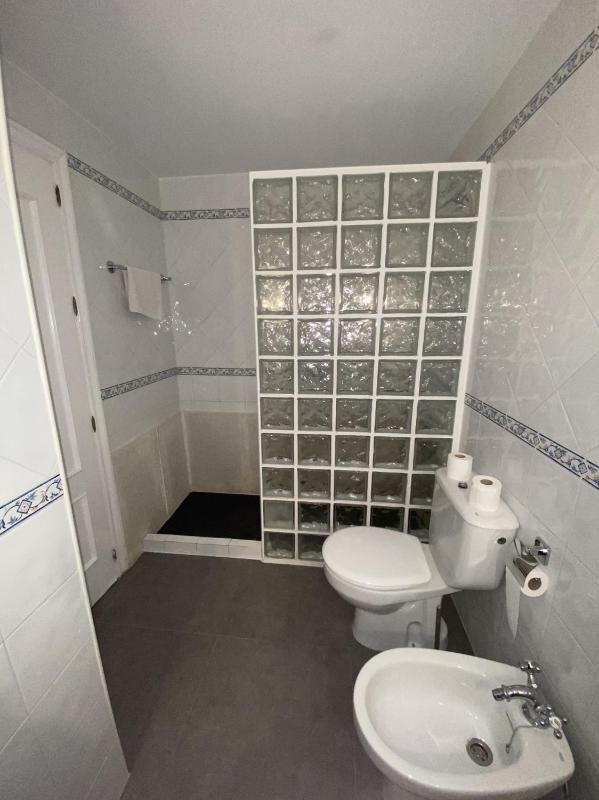 Double or Twin Room image 4
