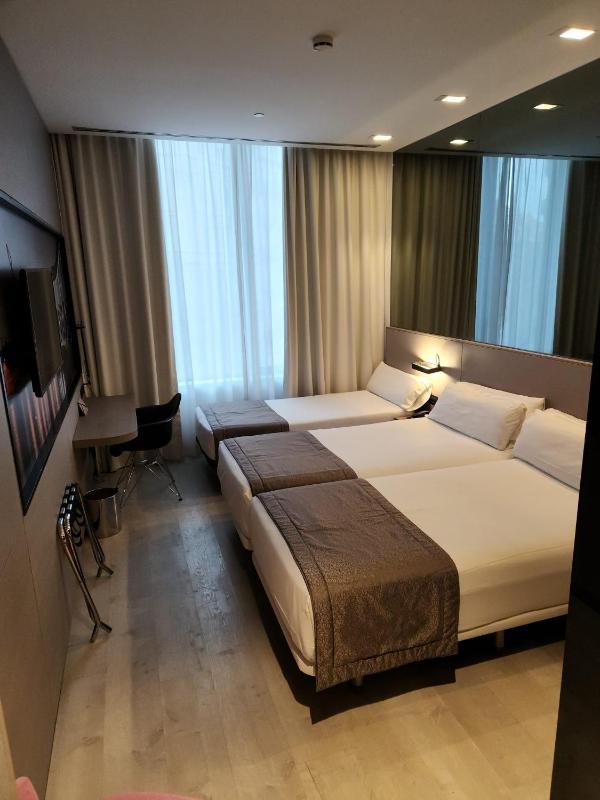 Triple Room image 1