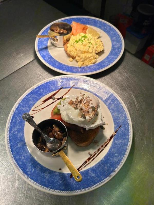 Standard Double Room image 3