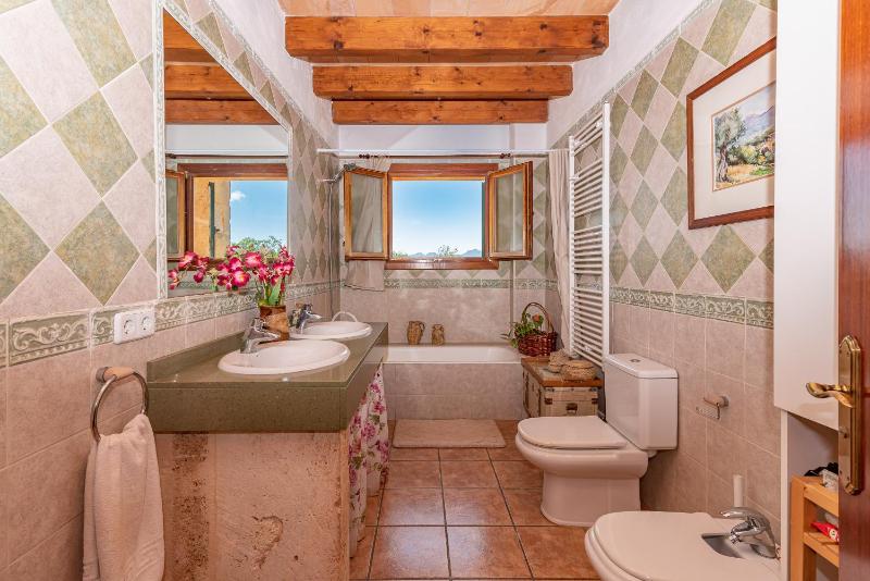 Villa Els Amatllers by Sealand Villas - image 37