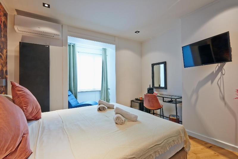 Hotel Les Ecrins - image 8
