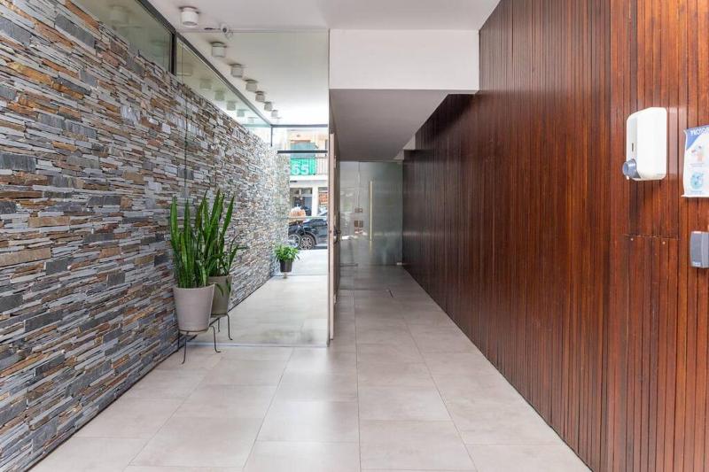 Moderno y Luminoso Departamento - image 7