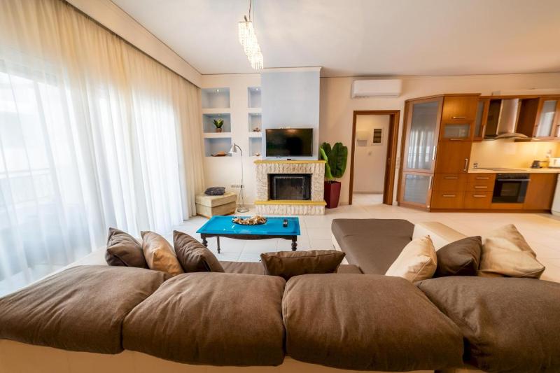 Heronissos City Center Apartment - image 14