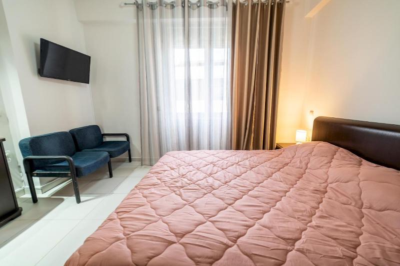 Heronissos City Center Apartment - image 9