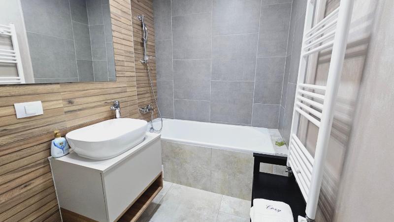 Cozy Panoramic Suites near Coresi Mall #Brasov - image 10