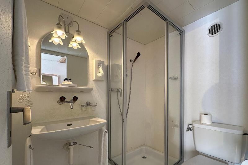 Family Quad Room image 2