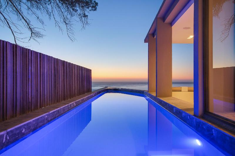 Geneva House - image 2